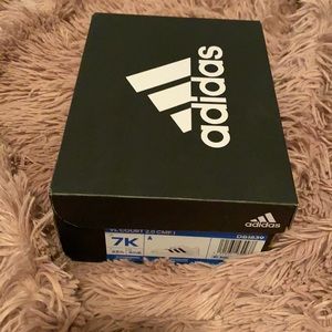 Size 7K children’s VL Court adidas